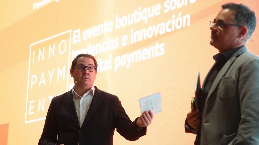 César Tello director general de Adigital junto a Marc Nieto advisor payments & fraud para Adigital